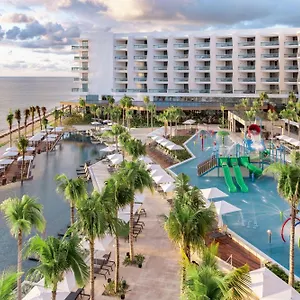 Resort Hilton Cancun, An, Puerto Morelos